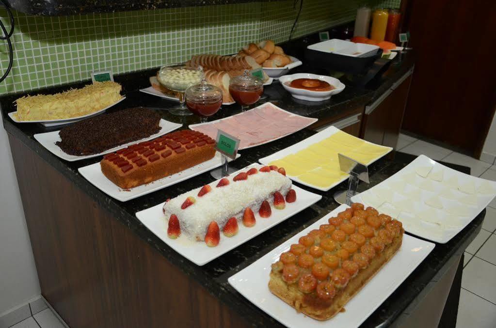 Araucaria Hotel Business - Maringá Eksteriør billede
